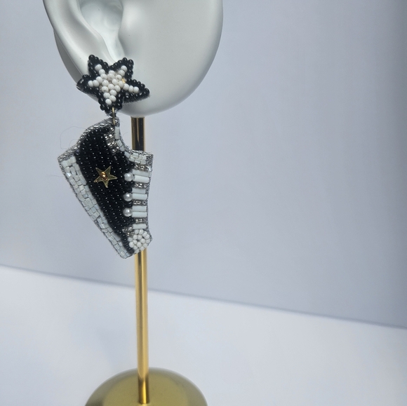 Seed Beaded Handmade Earrings - Picture 4 of 7